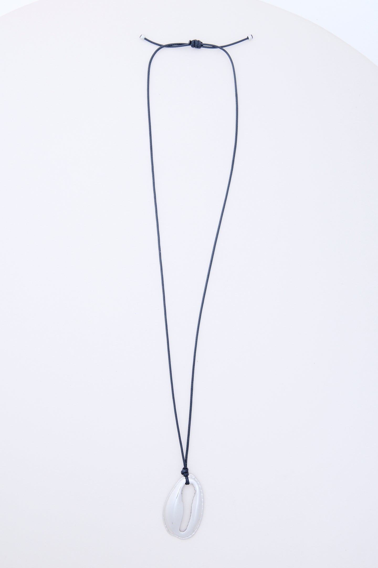 ARIELLE COWRIE NECKLACE | SILVER