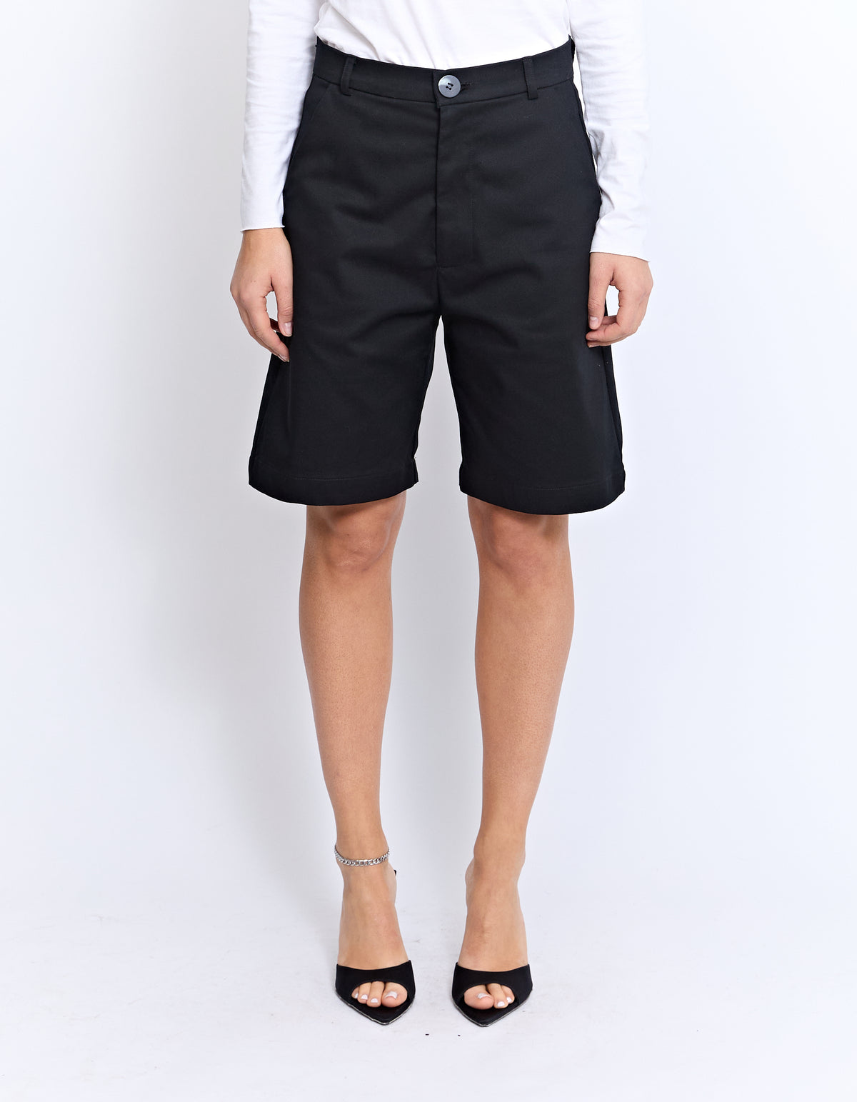 LOURDES BERMUDA SHORT | BLACK