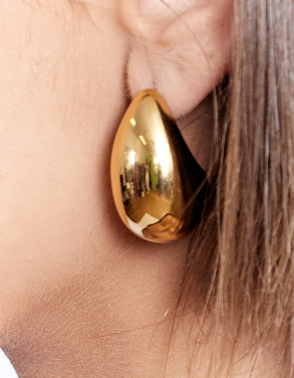 CHUNKY TEARDROP EARRING GOLD