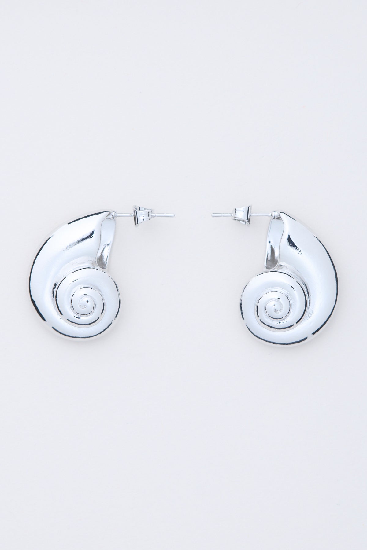 SHELL STUD | SILVER