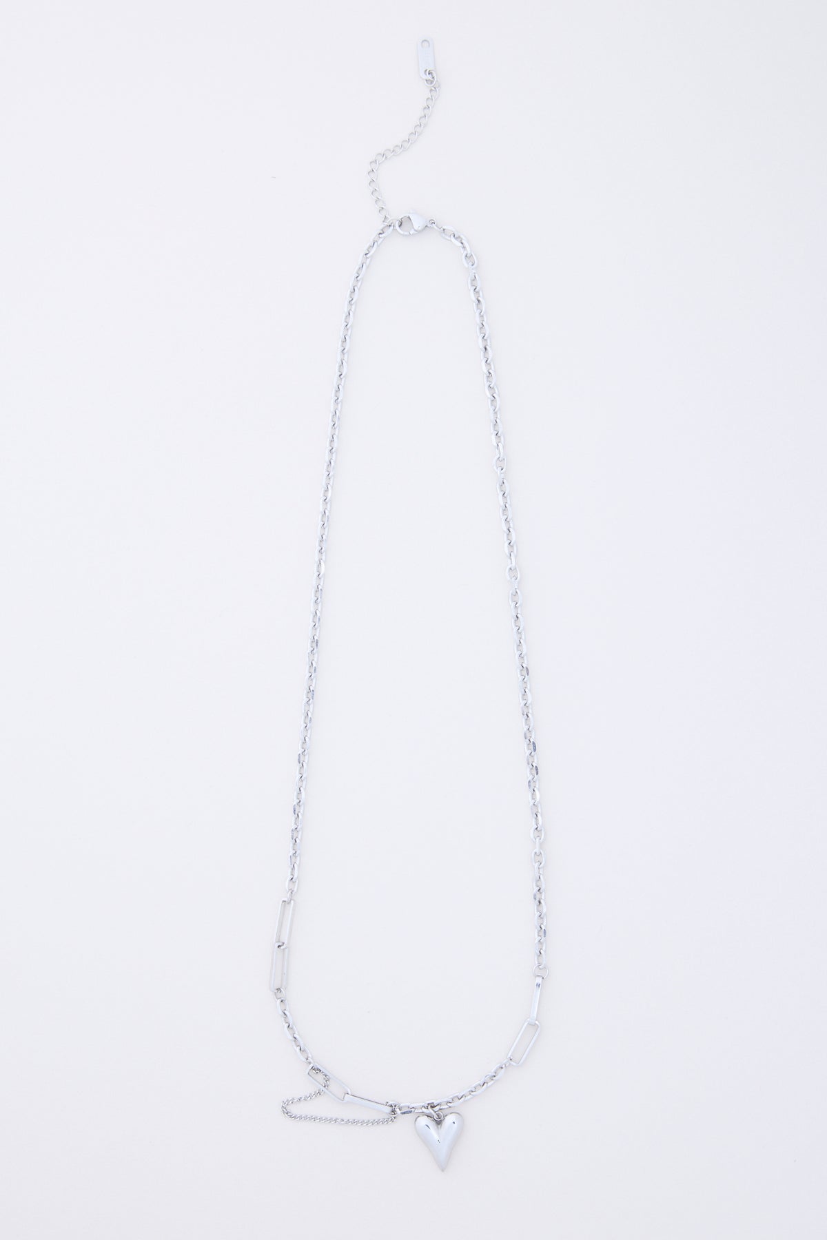 HEART + CHAIN NECKLACE | SILVER